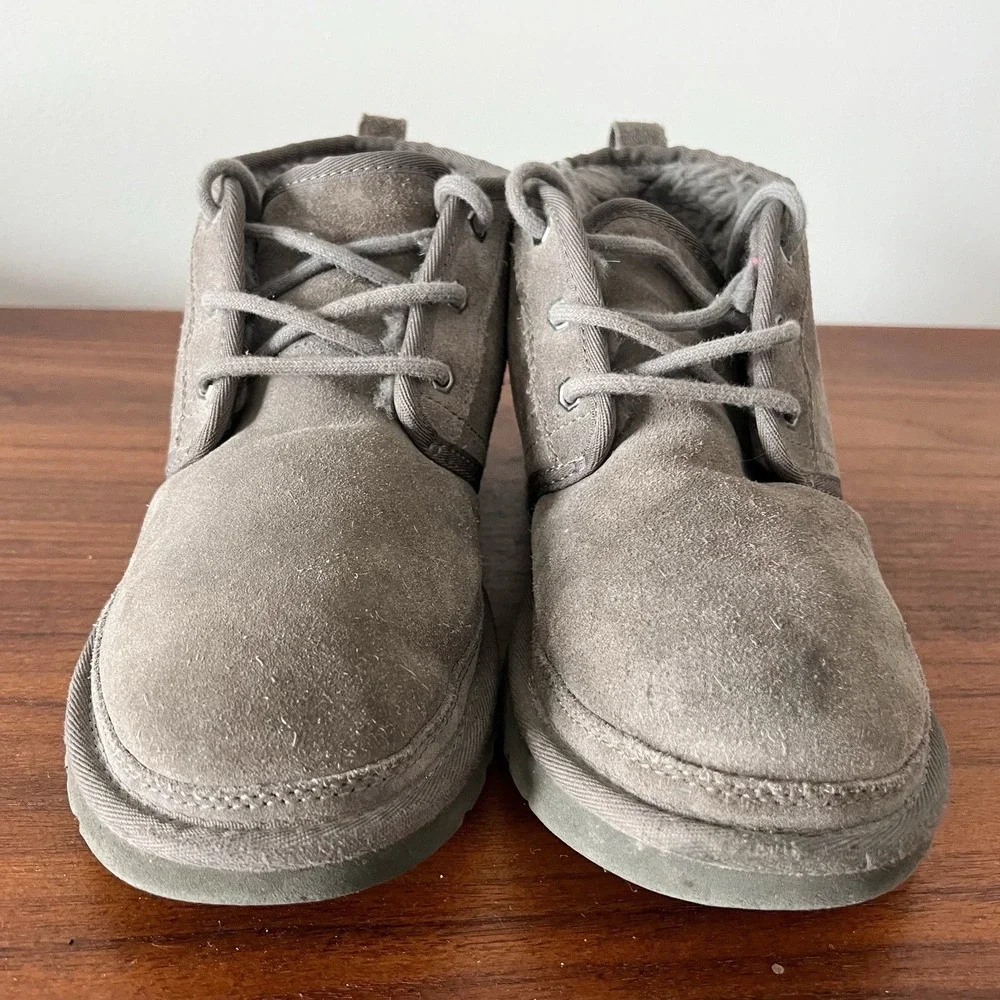 UGG Men's Neumel Boot Brown Lace Up Suede Shearling Lined Chukka Size 8